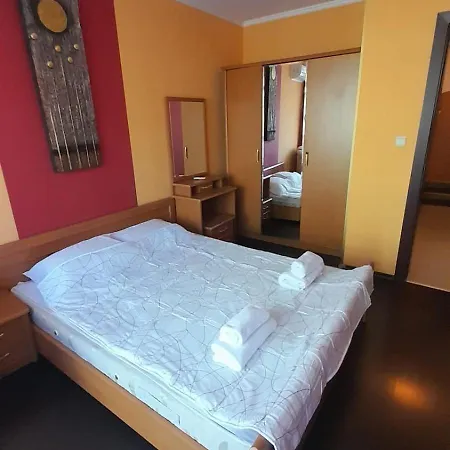 Apartment 2 Gallery With Poolview